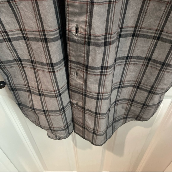 Harley Davidson Shirt Men’s Size M Casual Button Down Gray Plaid Short Sleeve - Picture 6 of 14